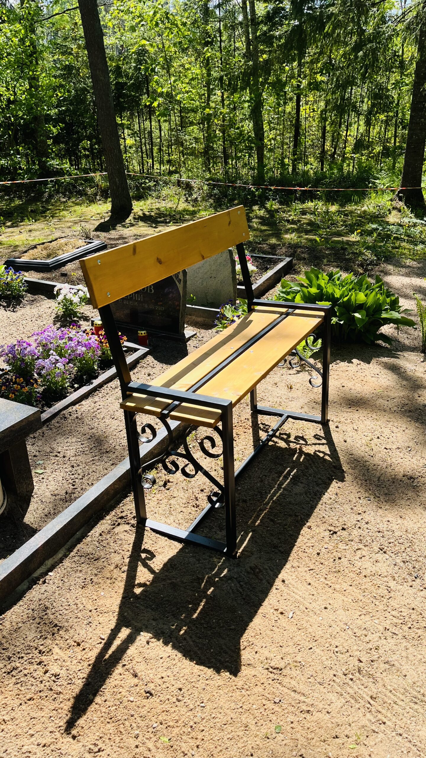 Bench with backrest - Image 3
