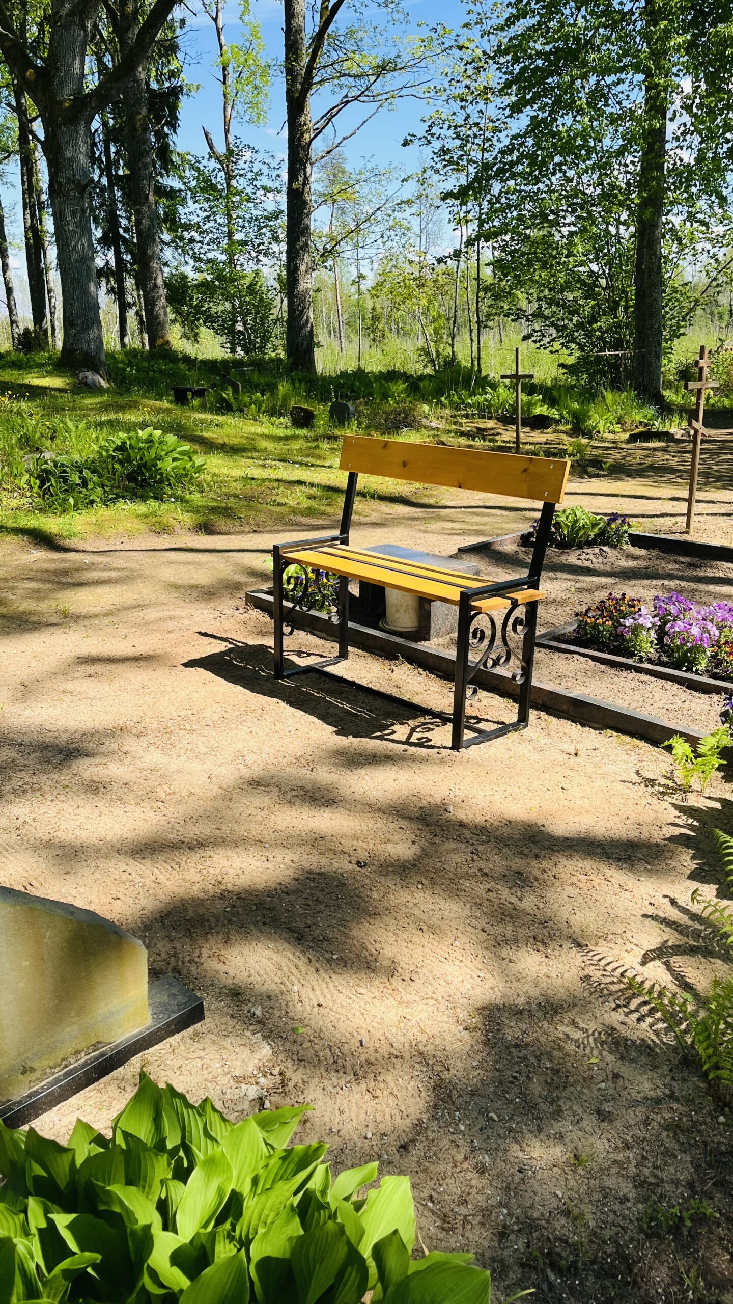 Bench with backrest - Image 4