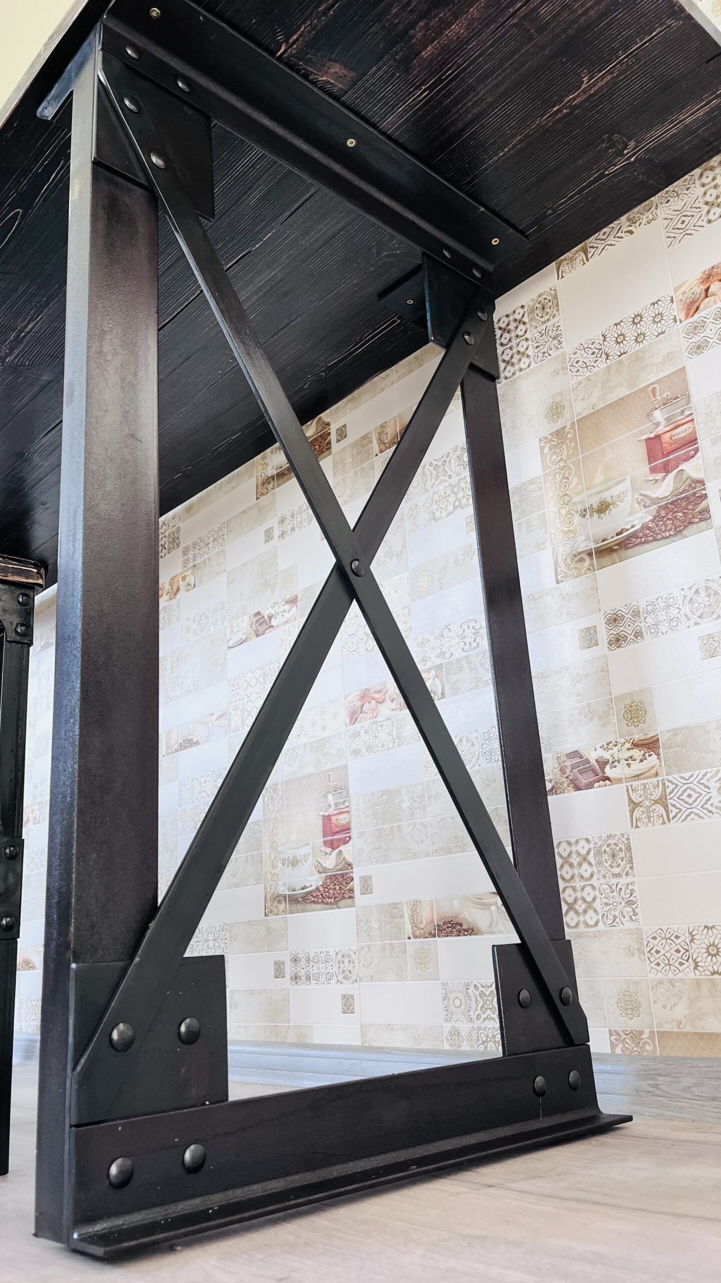 Industriala(LOFT)stila mēbeļu komplekts - Attēls 9